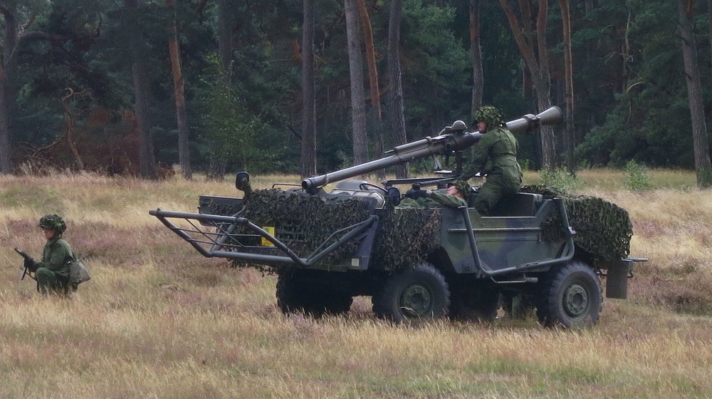 90 mm Army Service 4 2014.jpg